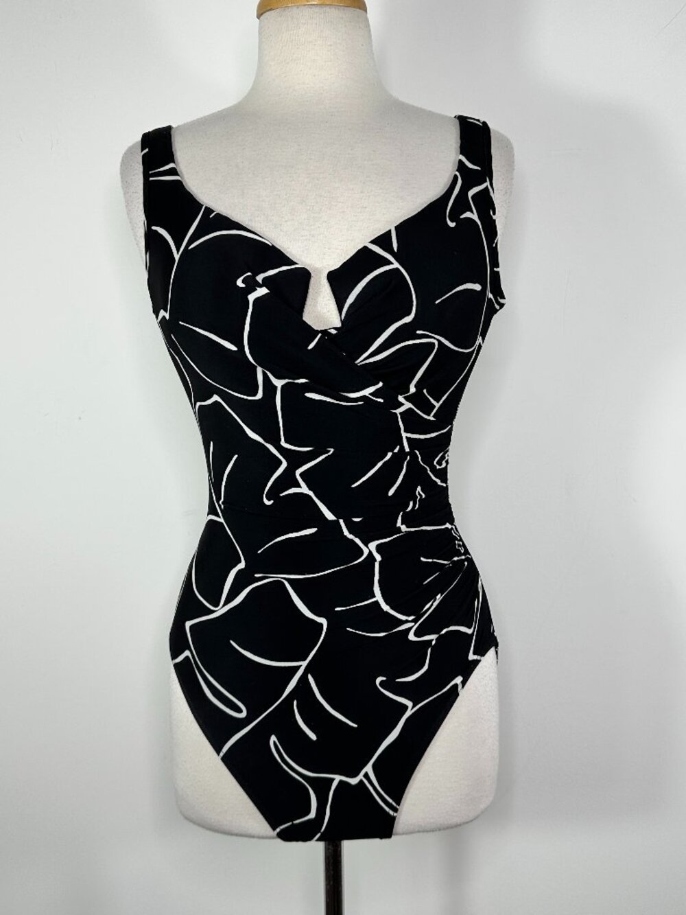 Miraclesuit Women’s Size 12 Black / White One Piece Swim Suit Made in USA
